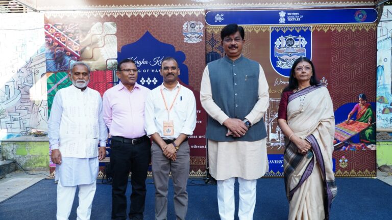 Exclusive Handloom Expo 2025:  “Kargha Kavya” Celebrating Bharat’s Handloom Art at Ahmedabad’s Jodhpur Art Gallery