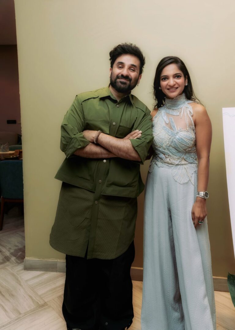 The “An Evening with Vir Das” program was organized on April 26 at DoubleTree by Hilton under the leadership of YFLO Ahmedabad Chairperson Neha Goyal